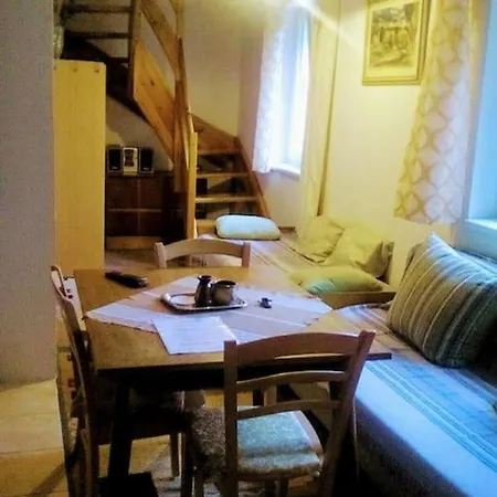 Nadherny Klidny S Infrasaunou *